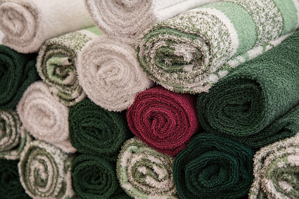 Не выбрасывайте старые полотенца, пригодятся в хозяйстве: подарите им вторую жизнь простым способом
