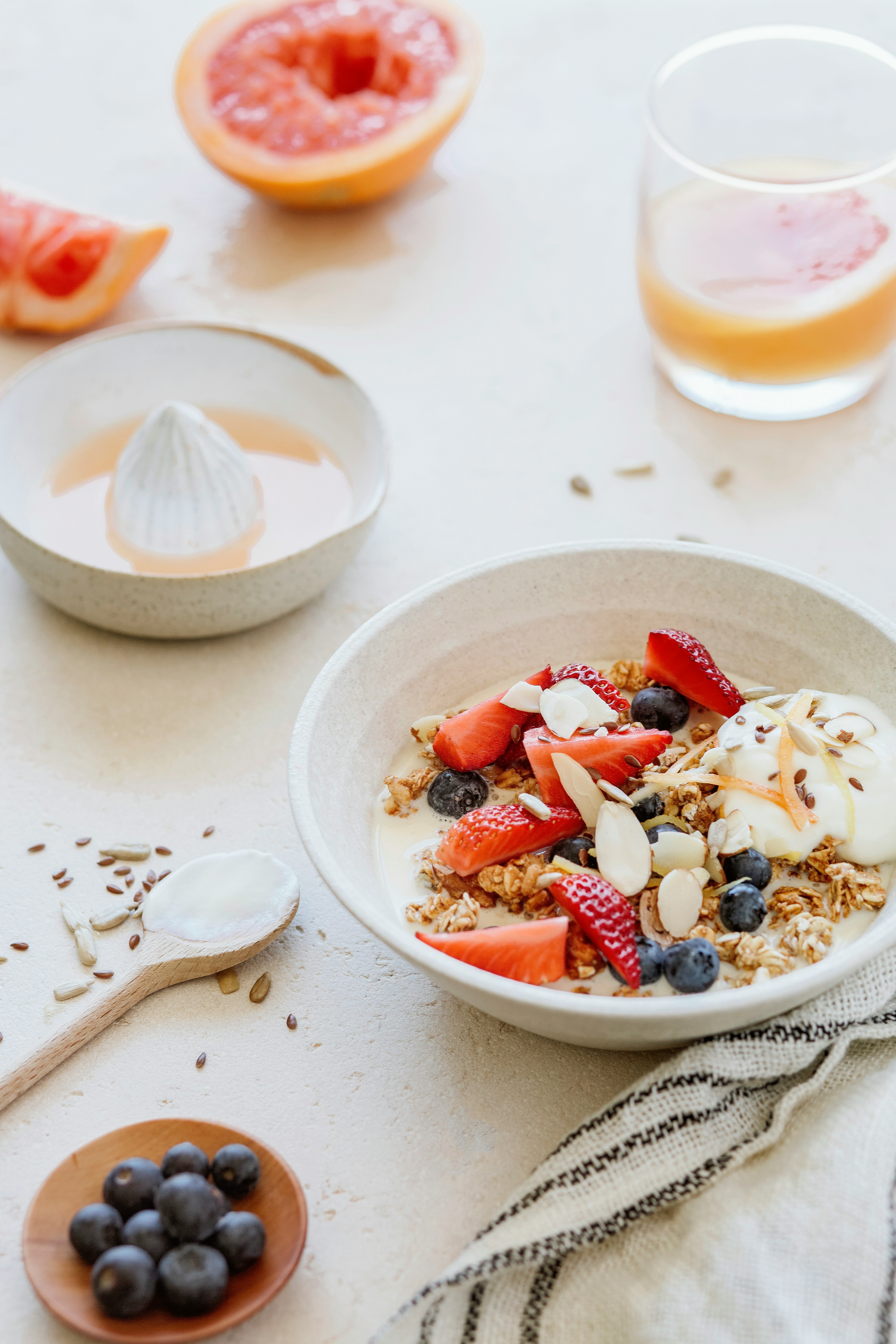 Завтрак без ошибок: врач назвал продукты, которые нельзя есть на голодный желудок 