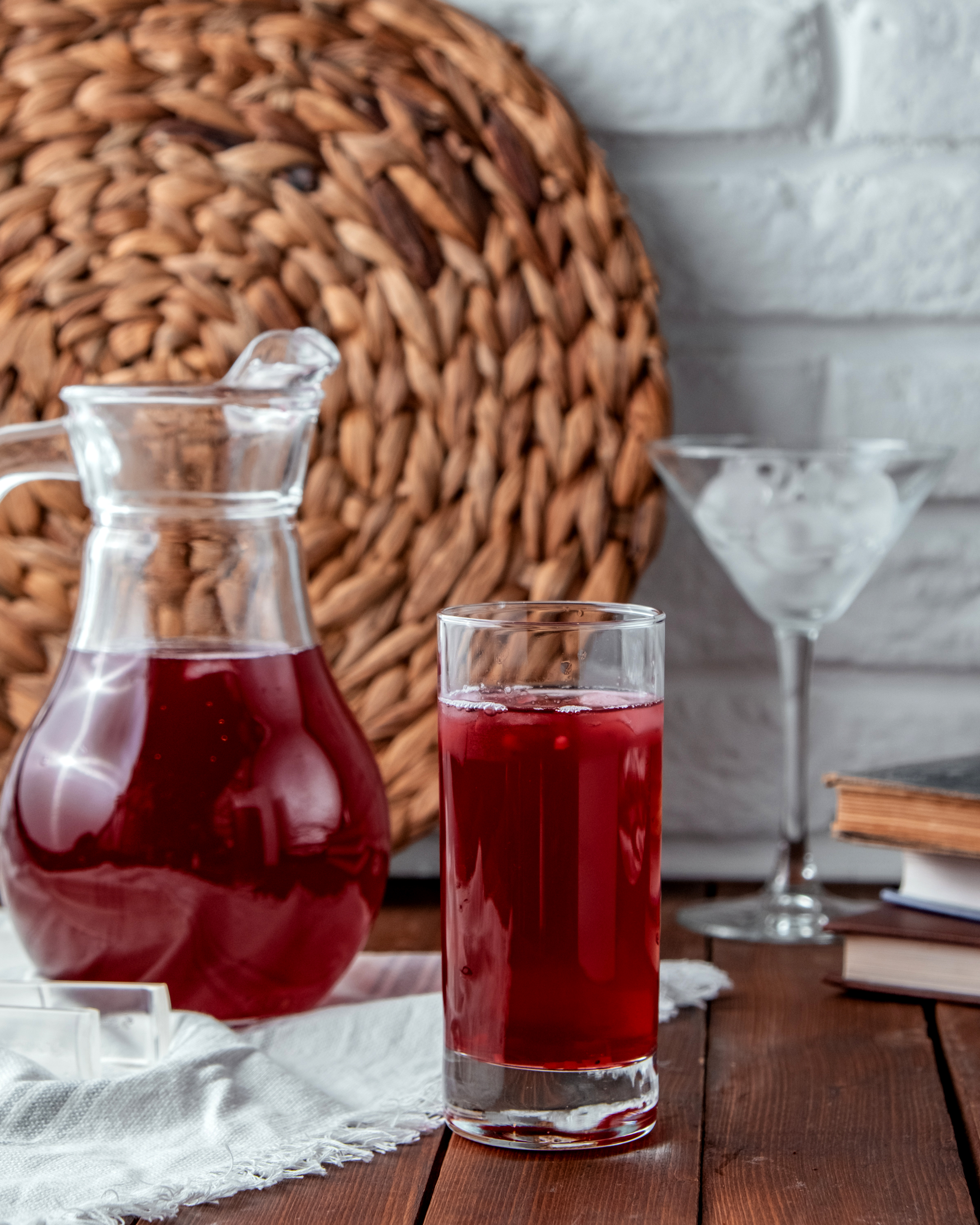 Идеальный напиток для летней жары: освежающий и полезный фруктовый отвар