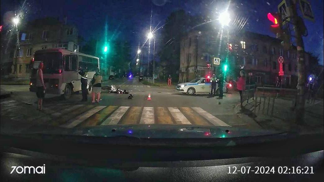 ДТП с участием мотоцикла произошло ночью в Кстово: есть погибший