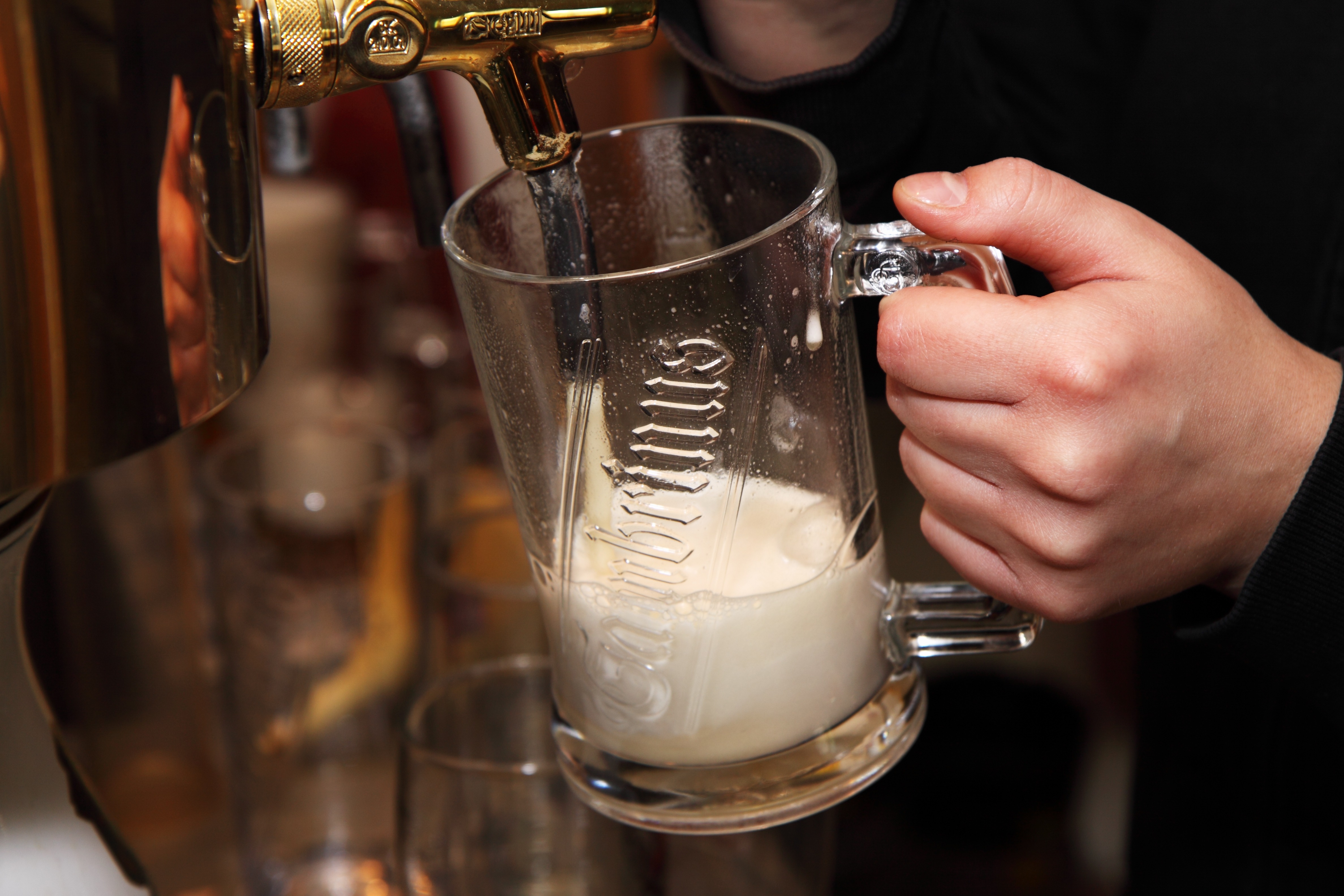 Ученые удивили: обнаружена неожиданная польза от питья пива по вечерам