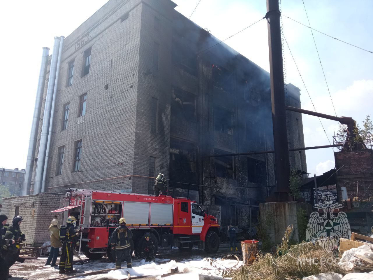 Пожар на 1000 квадратов потушили в Нижнем Новгороде: подробности возгорания на Московском шоссе