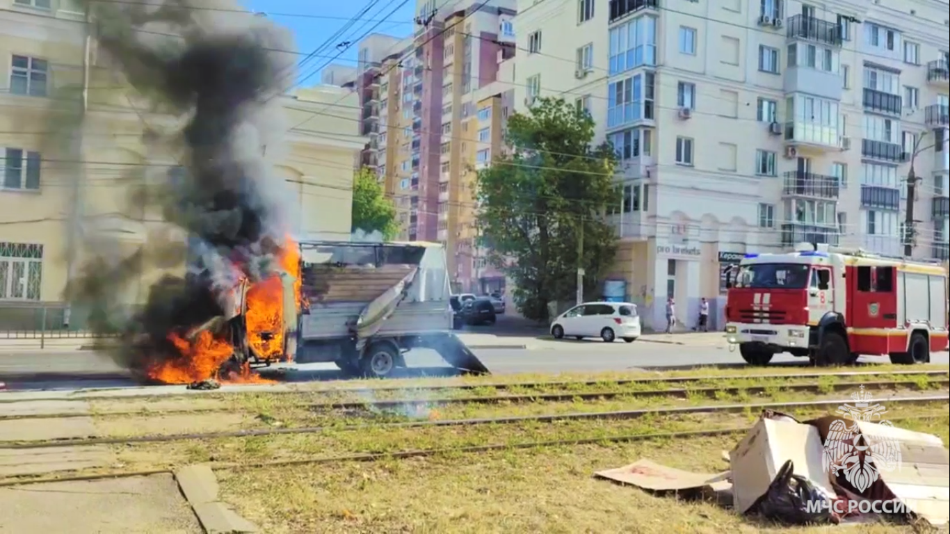 ГАЗель загорелась утром в Нижнем Новгороде
