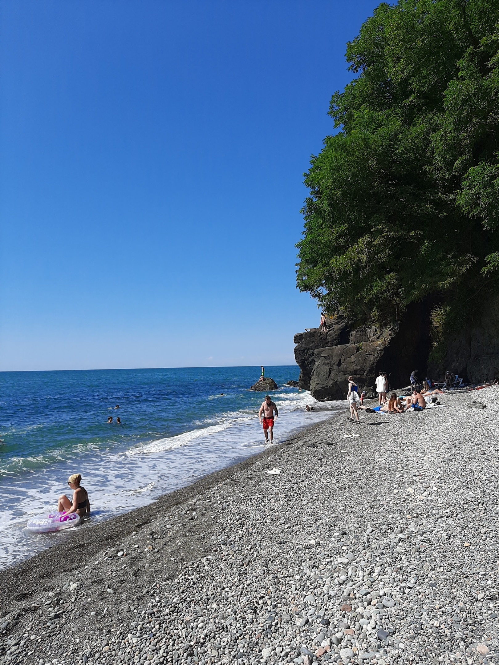 Теперь нельзя: отдыхающим запретили купаться в Черном море