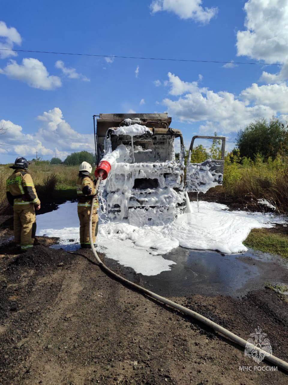 Водитель самосвала сгорел заживо на дороге в Пильнинском районе