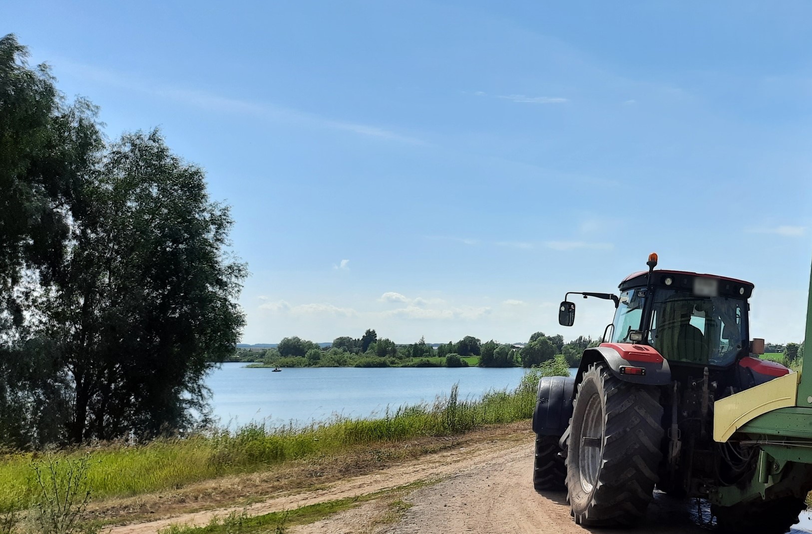 В Нижегородской области расследуют несчастный случай из-за взрыва колеса у трактора