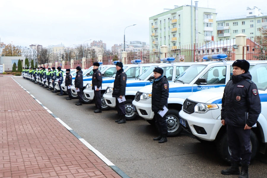 Нижегородской полиции передали 43 новых автомобиля