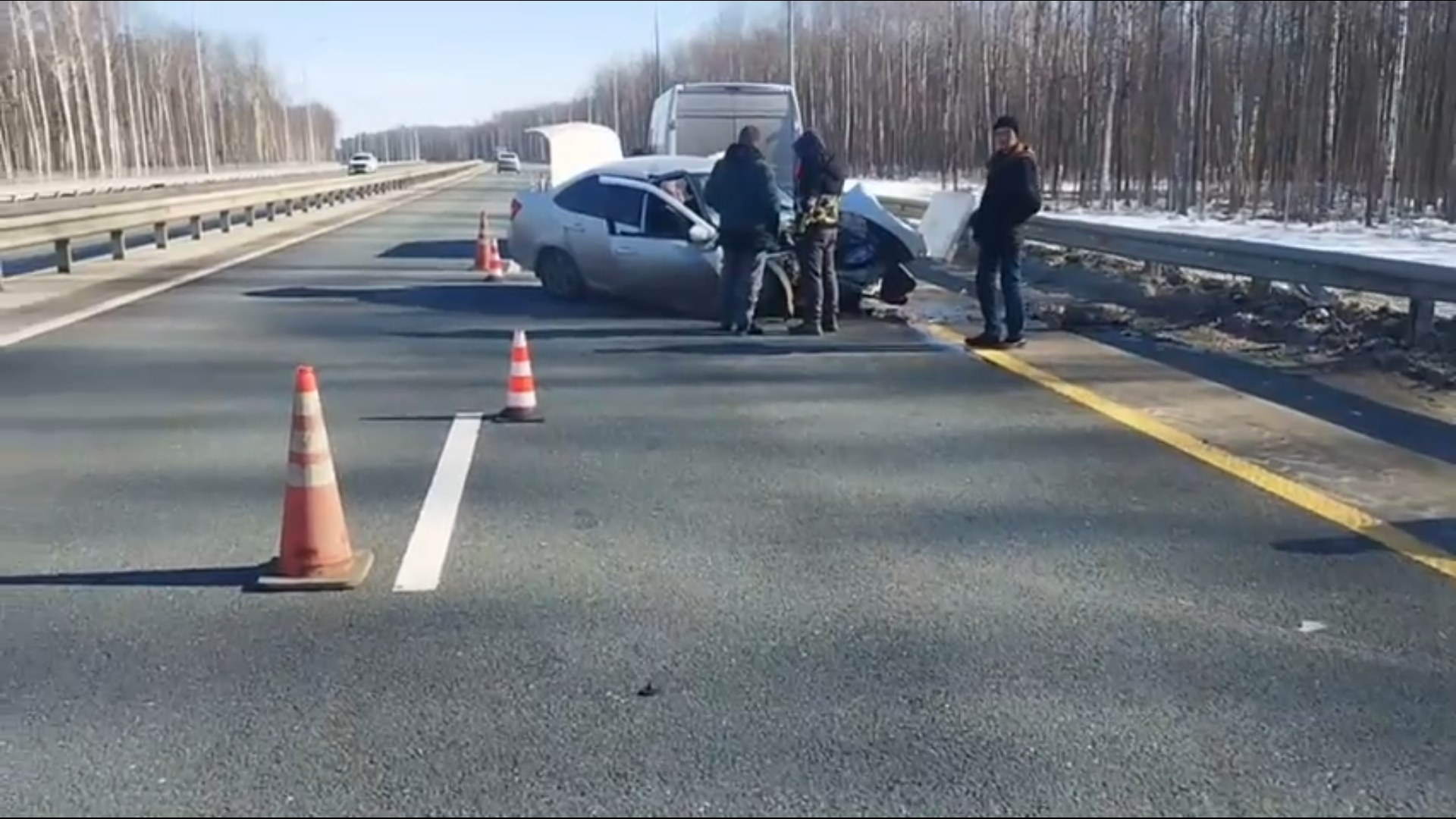 Пять человек пострадали в ДТП с "Ладой" и ГАЗелью на трассе М-12 в Нижегородской области