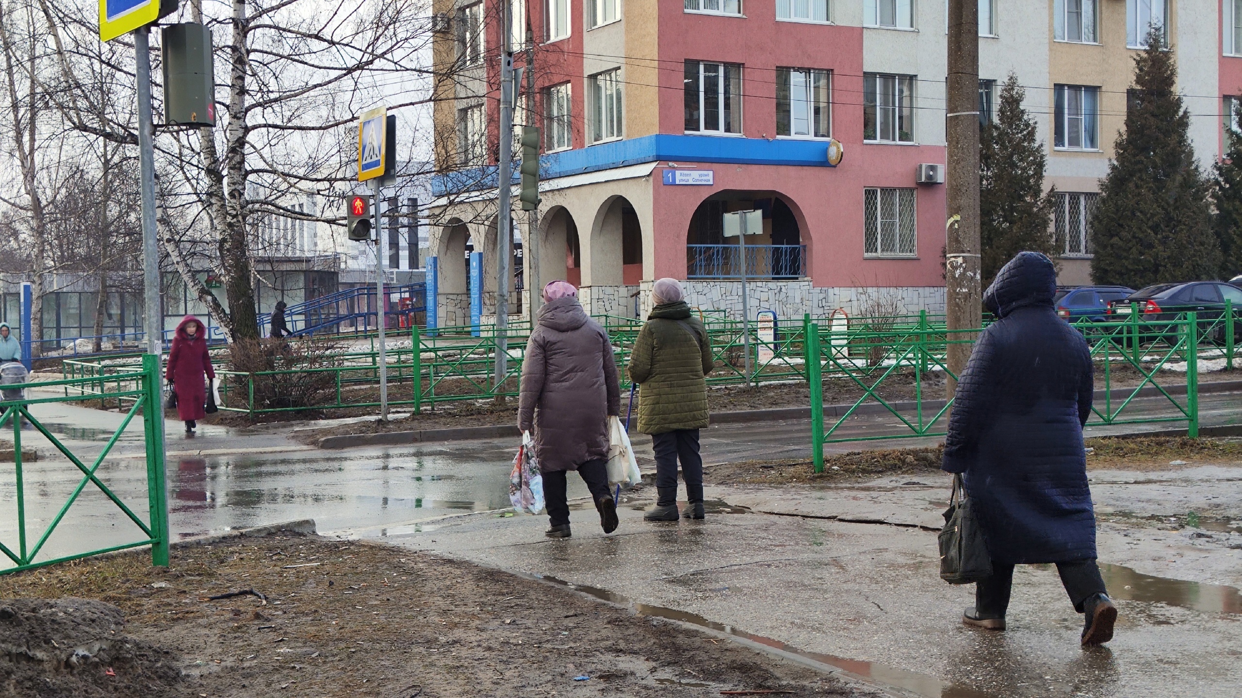 Четверг и пятница объявлены выходными: россиян переводят на трехдневную рабочую неделю