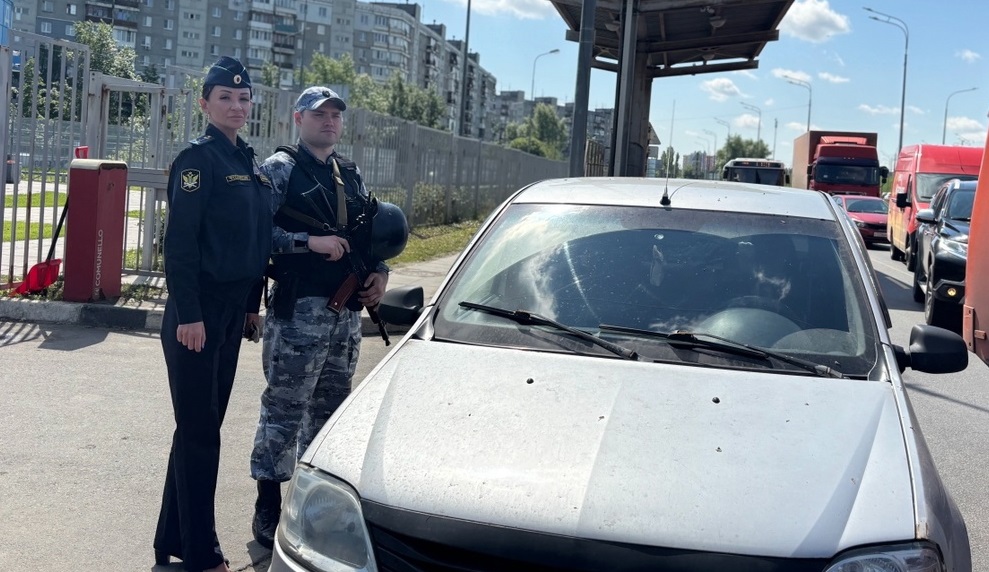 его иномарку арестовали прямо на посту ДПС