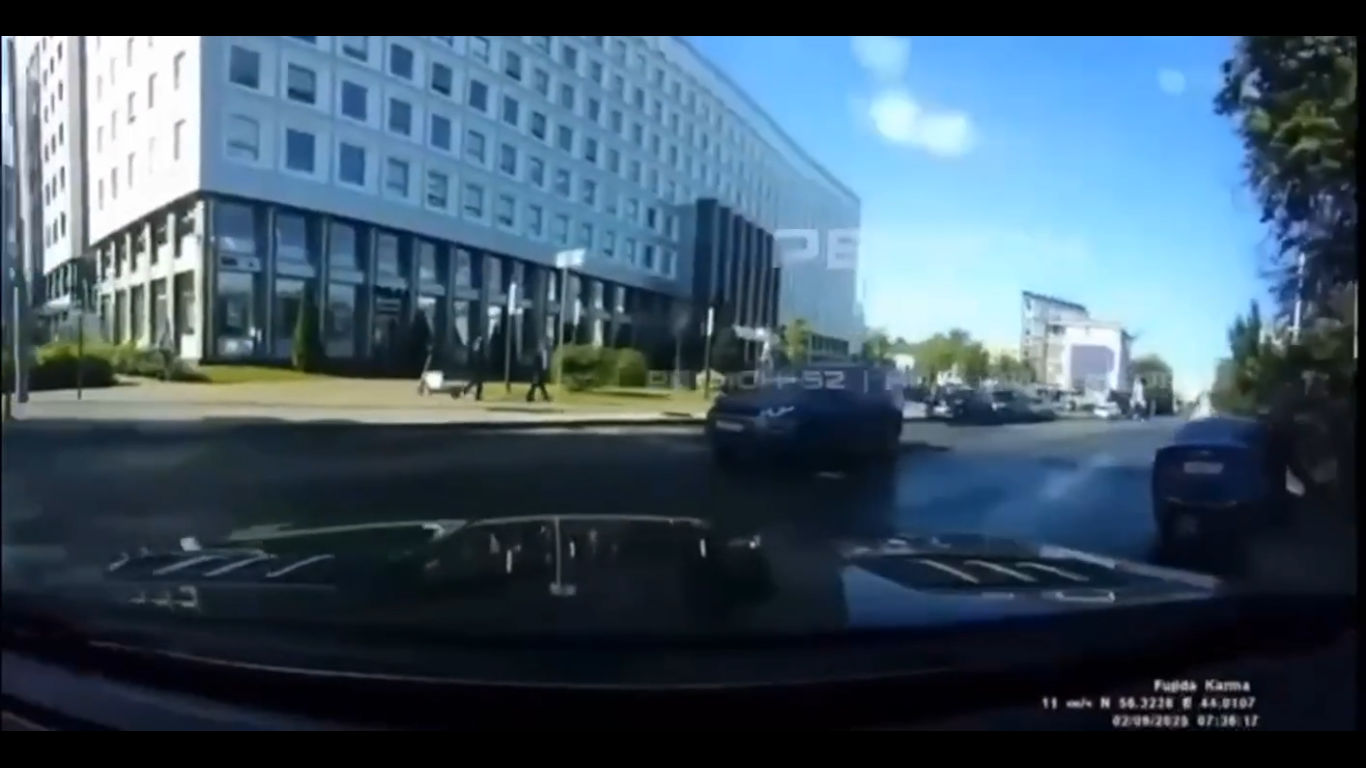 В Нижегородском районе неизвестный водитель сбил мужчину и скрылся с места ДТП