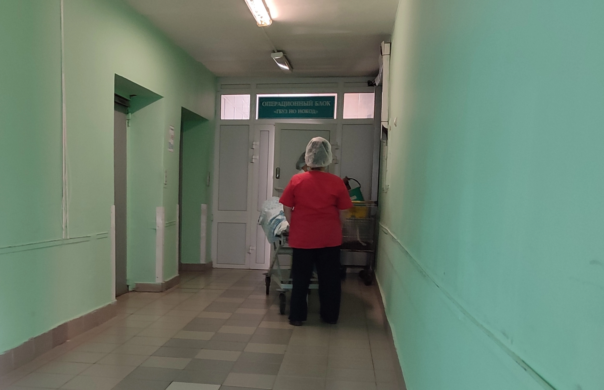 Двое работников пострадали из-за удара током на производстве в Дзержинске