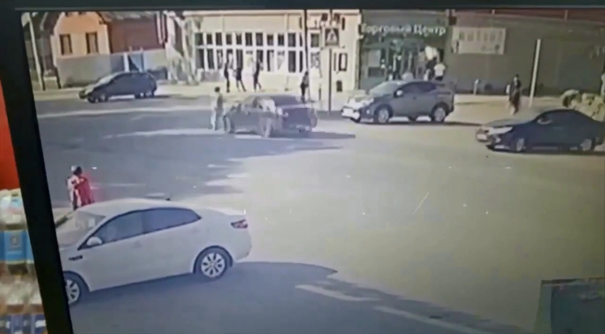 Экс-полицейский на большой скорости сбил женщину насмерть в селе Бутурлино