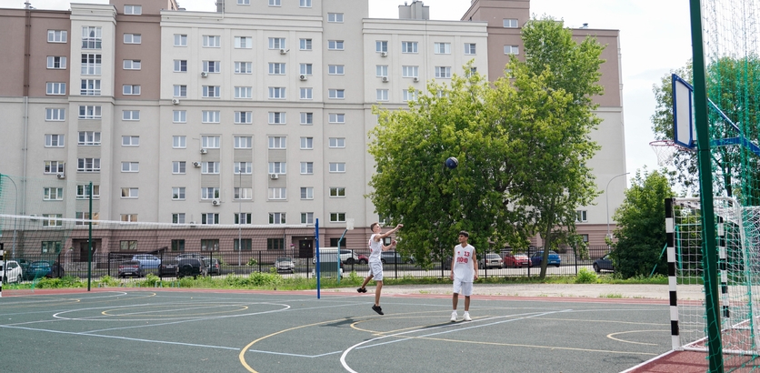 Многофункциональные и современные спортплощадки появились в нескольких школах Нижнего Новгорода