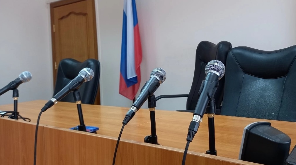 В Дзержинске судят мужчину за убийство и его соучастника за укрывательство