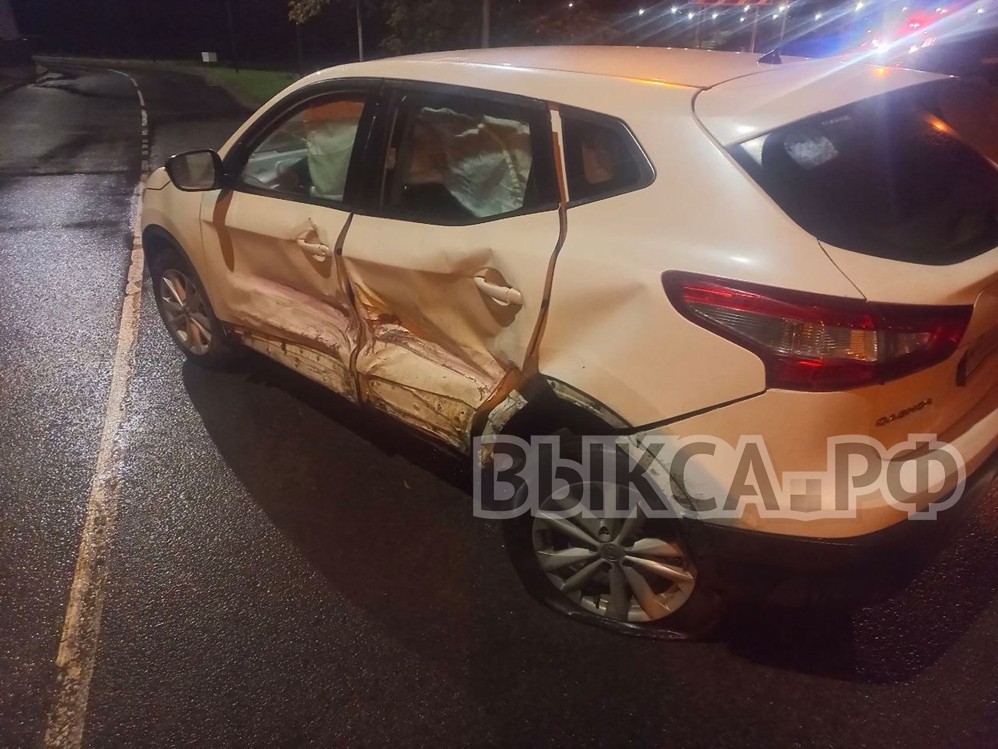 ВАЗ вылетел на встречку и столкнулся с Nissan в Выксе