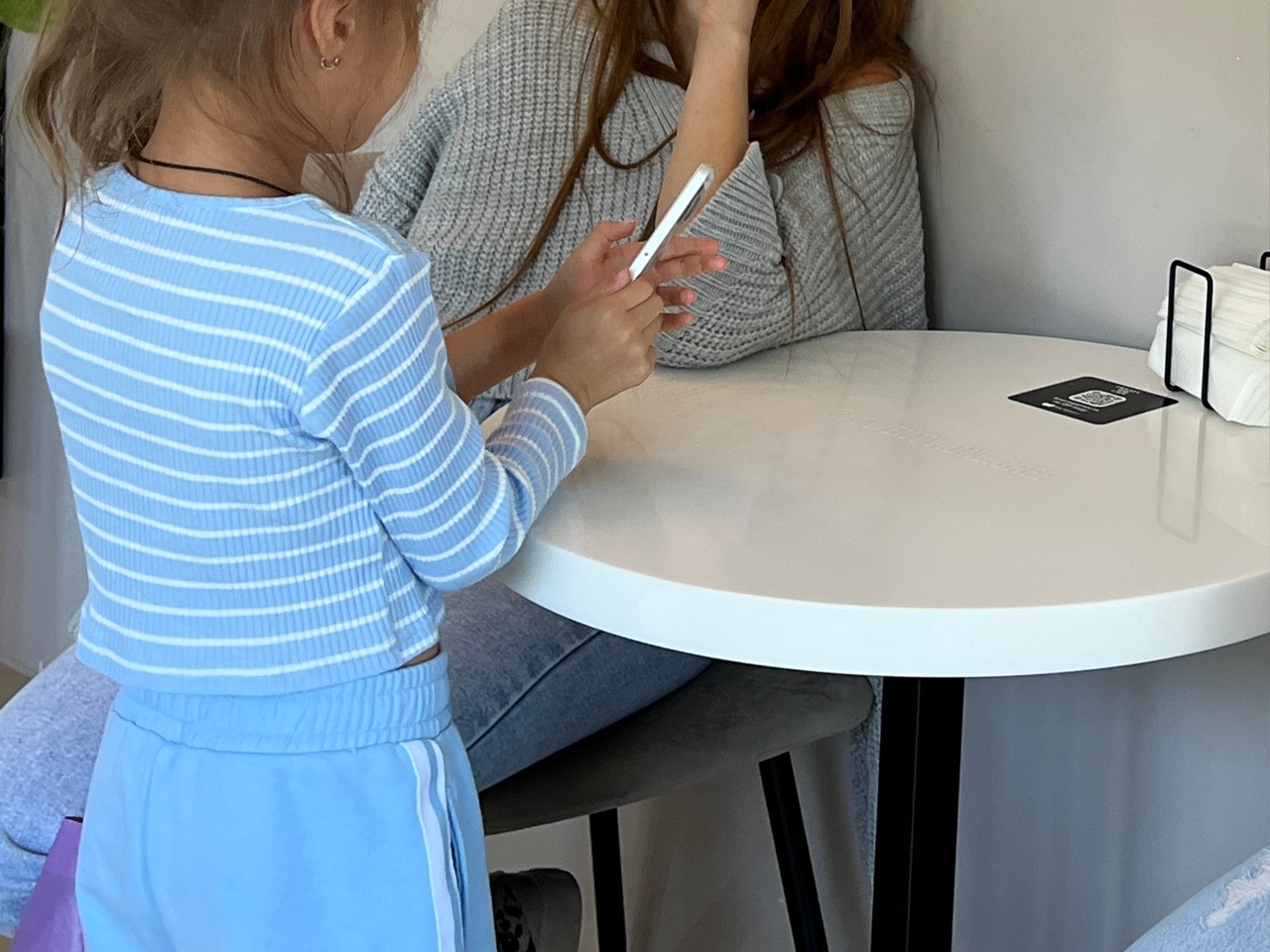 Юная жительница Балахны оставила мать без 97 000 рублей, решив поиграть ночью 